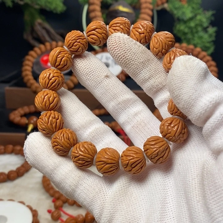 桃核吊坠秦岭龙纹