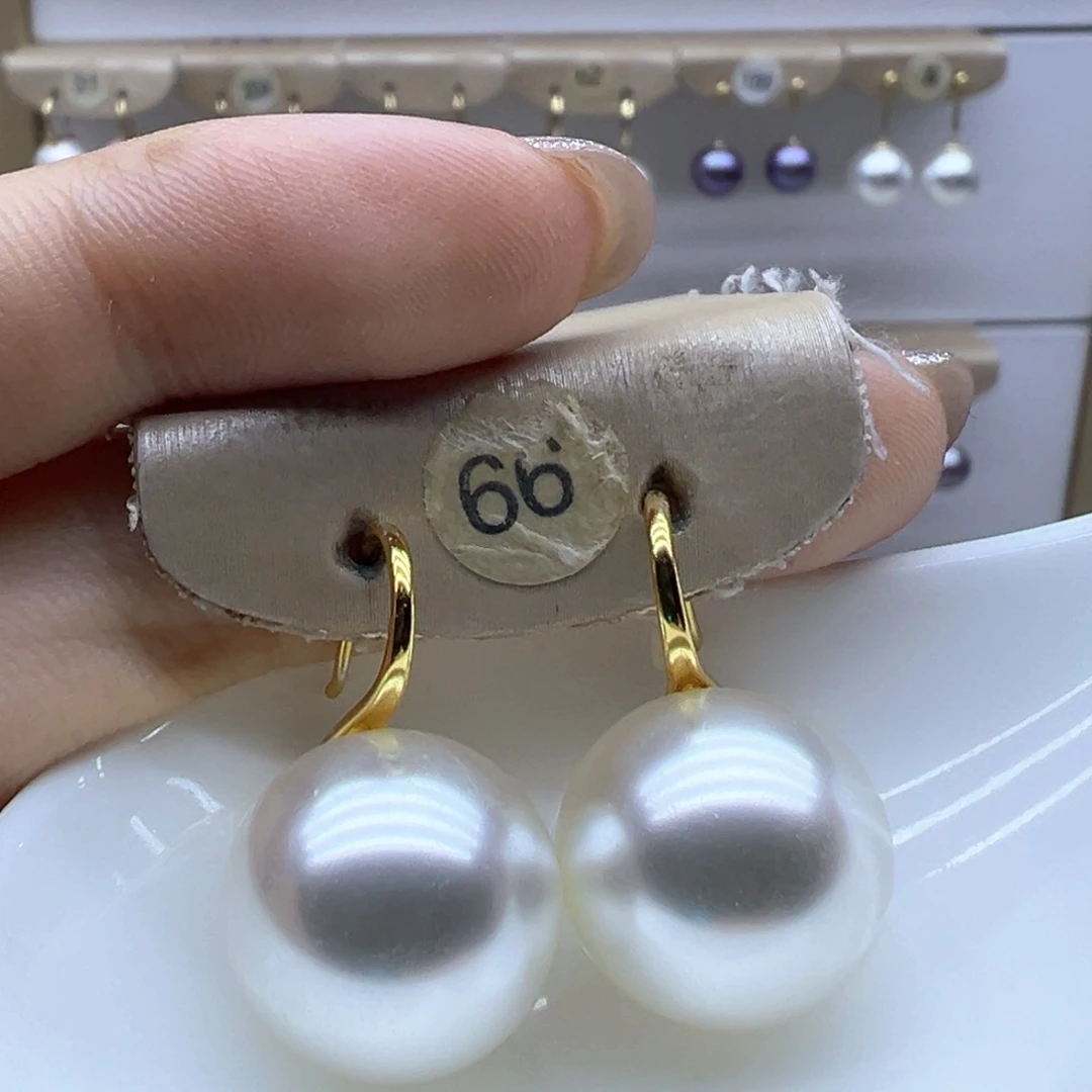 18K金镶嵌淡水珍珠耳饰