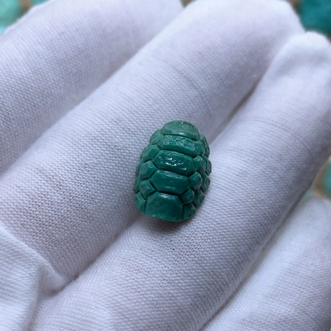 绿松石珠宝奇石未镶嵌绿松石富甲背云