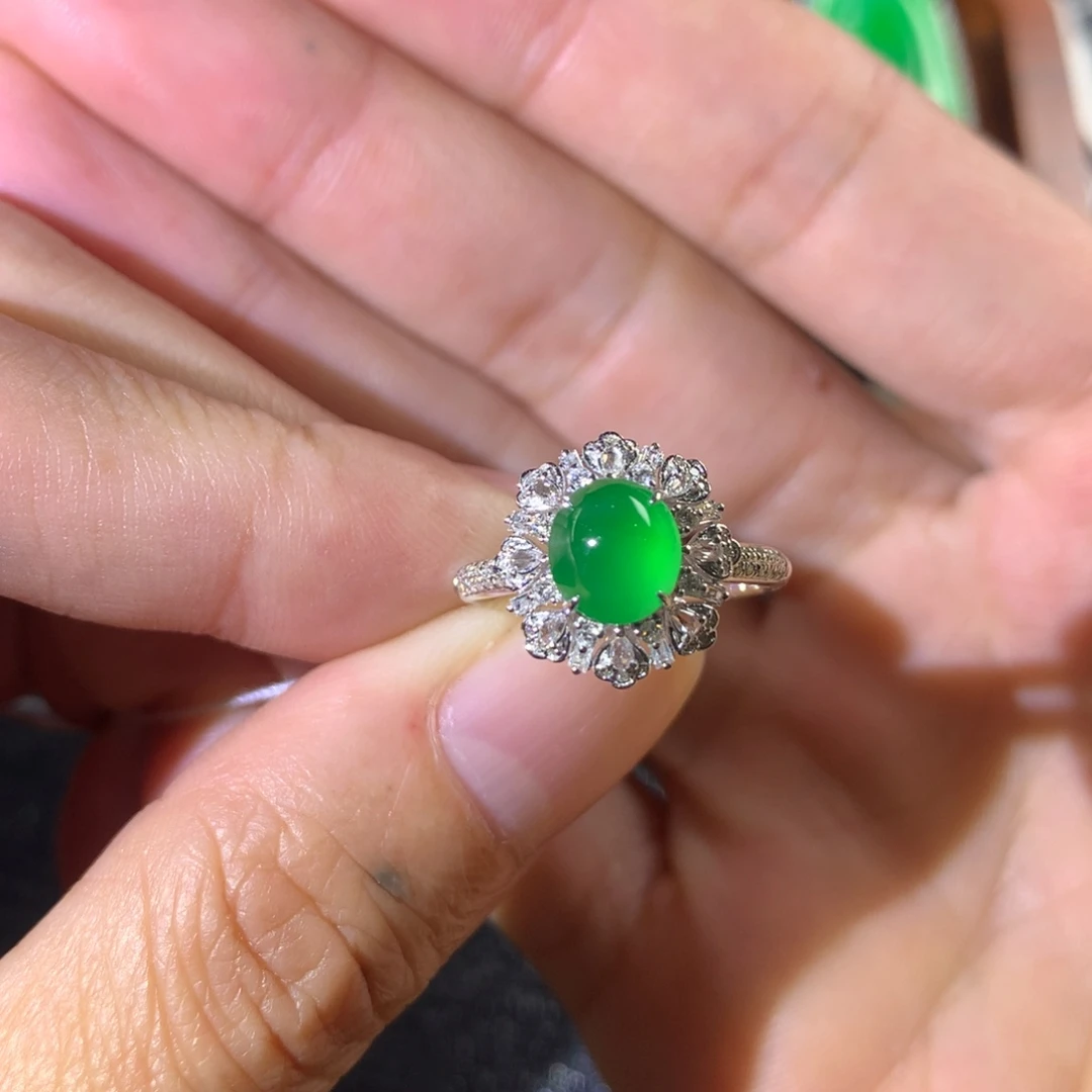 翡翠18K金镶嵌戒指翡翠