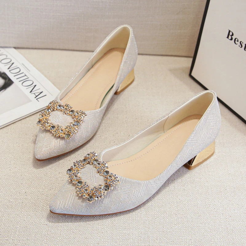 粗跟单鞋女尖头小码33 34 水钻方扣淑女配裙子瓢鞋春季仙女晚晚鞋