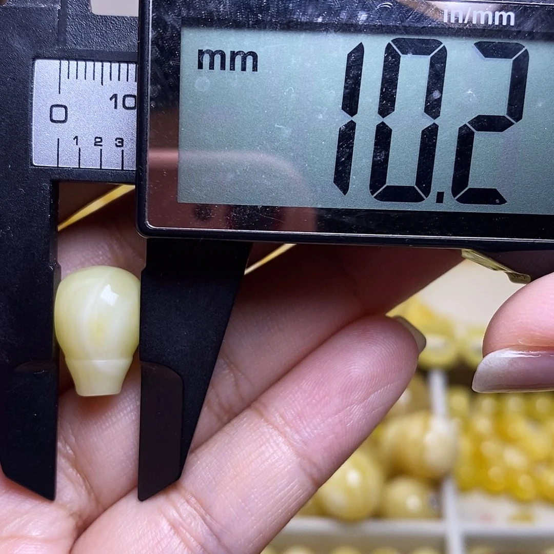 裸石琥珀未镶嵌日***海蜜蜡三通