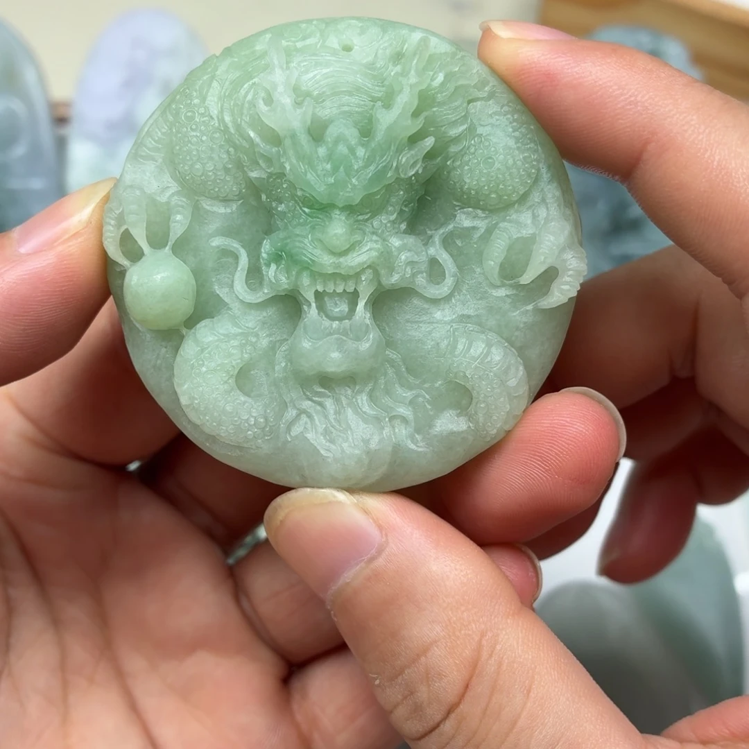 未镶嵌定制翡翠龙牌