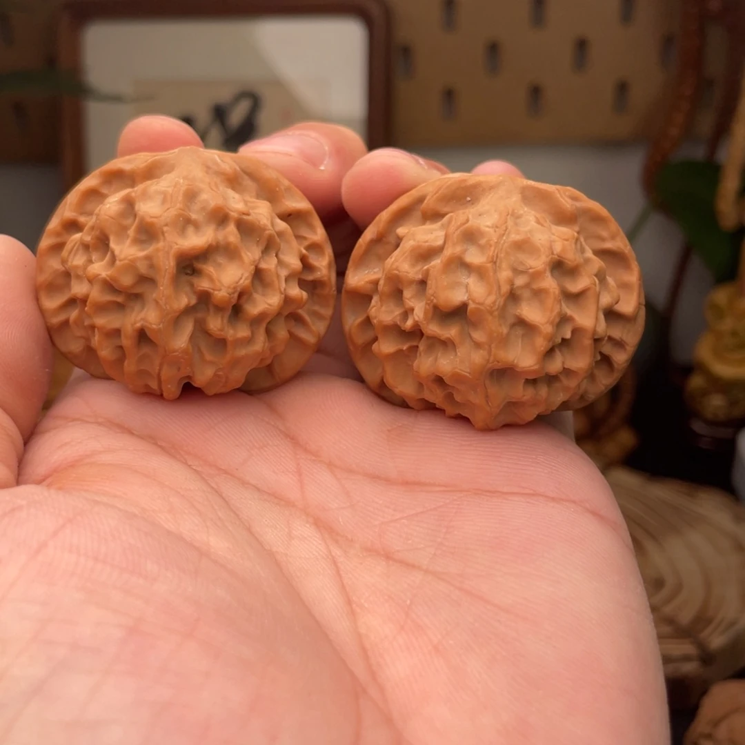 文玩核桃把件太行龙鳞狮子头43