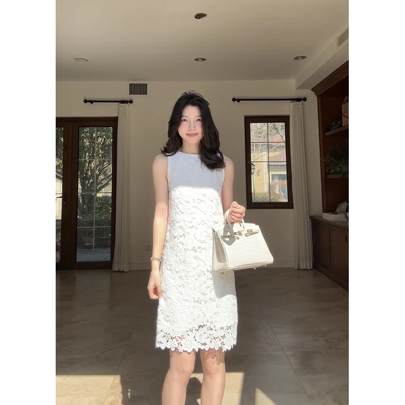 郭九九呢 温柔知性气质宽松显瘦刺绣蕾丝背心连衣裙 G925Q01120