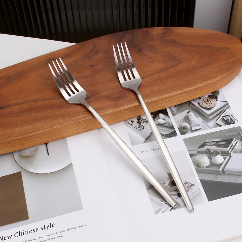 卓德铭18/10不锈钢海螺西餐叉长21.7cm 宽2.5cm 重约43g 厚2mm