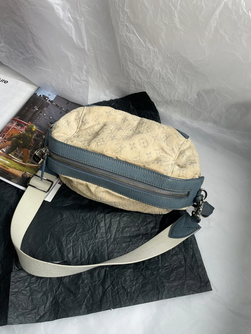 95新 LouisVuitton/路易威登 98新 限量款丹宁牛仔单肩包