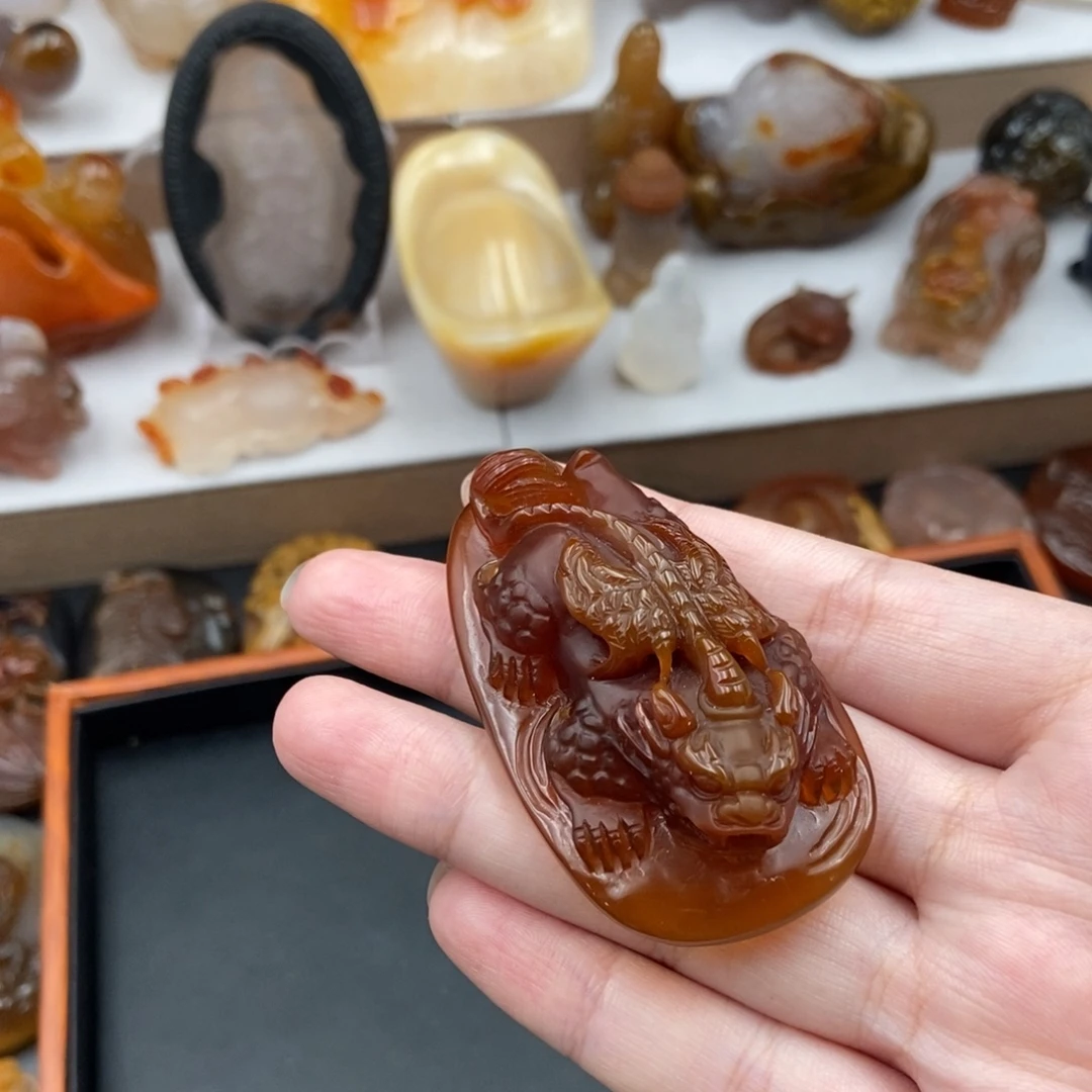 拿***分未镶嵌颈饰玛瑙/玉髓