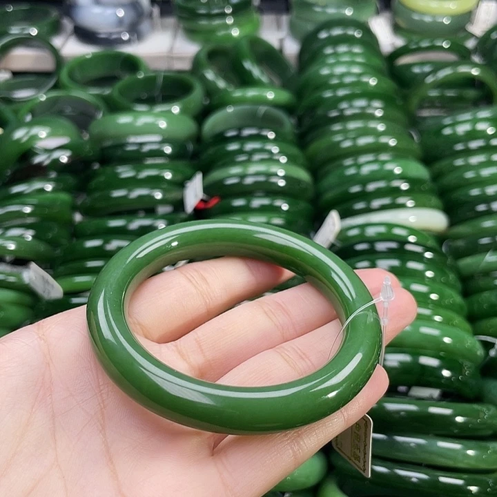 未镶嵌手镯和田玉（碧玉）