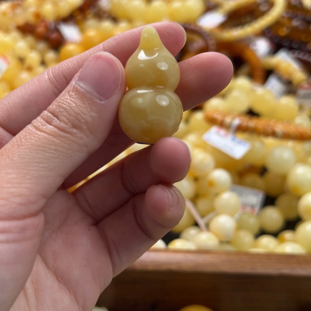 未镶嵌琥珀珠宝奇石