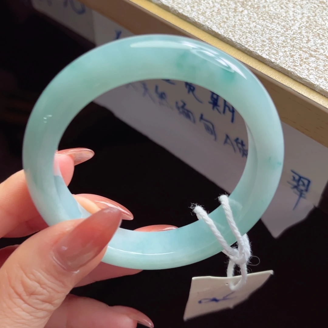 翡翠未镶嵌手镯手镯