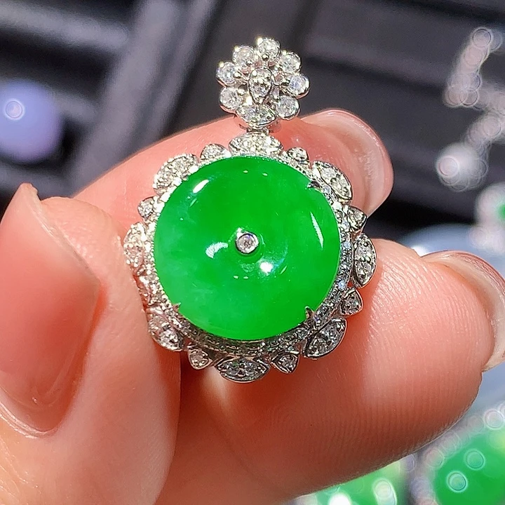 翡翠18K金镶嵌吊坠(不含链)