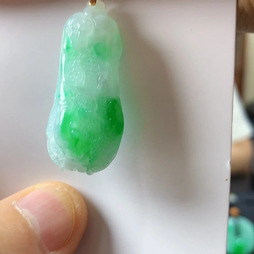【闪购商品】吊坠(不含链)18K金镶嵌翡翠