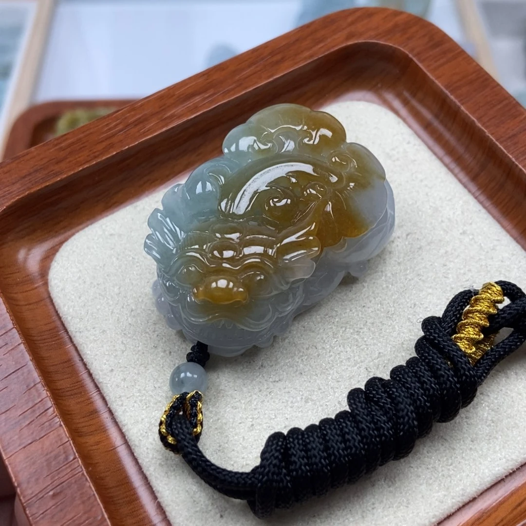 大***、翡翠未镶嵌颈饰如意貔貅