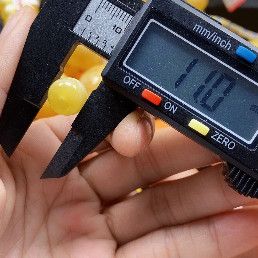 未镶嵌琥珀珠宝奇石