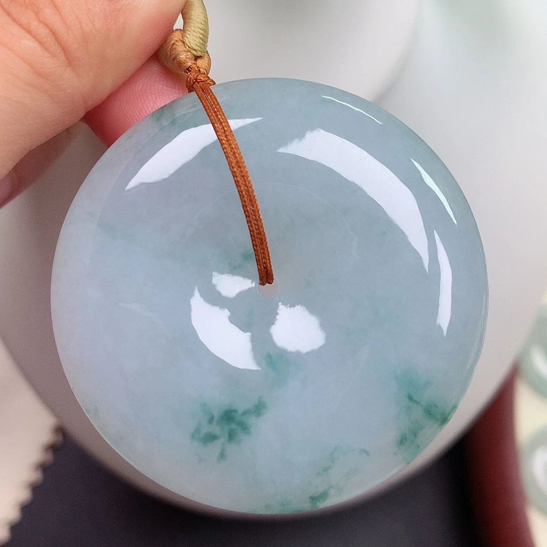 翡翠未镶嵌颈饰平安扣 48.3x9.8mm