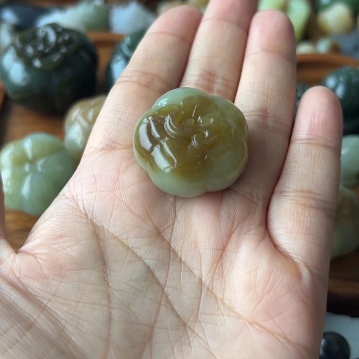 颈饰未镶嵌和田玉（糖玉）早*?
