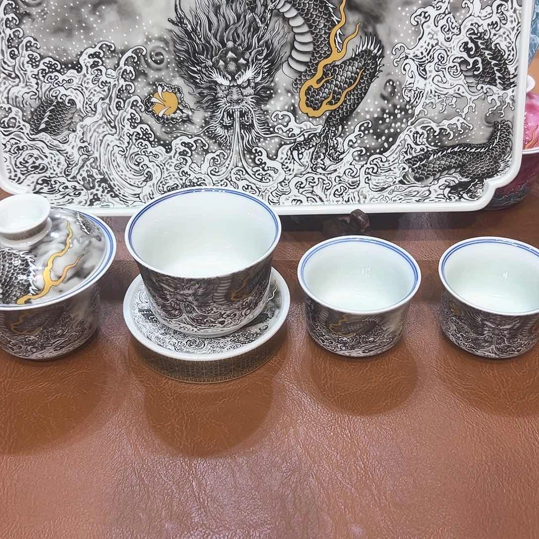 摆件景德镇陶瓷学院等多家单位建立合作伙伴