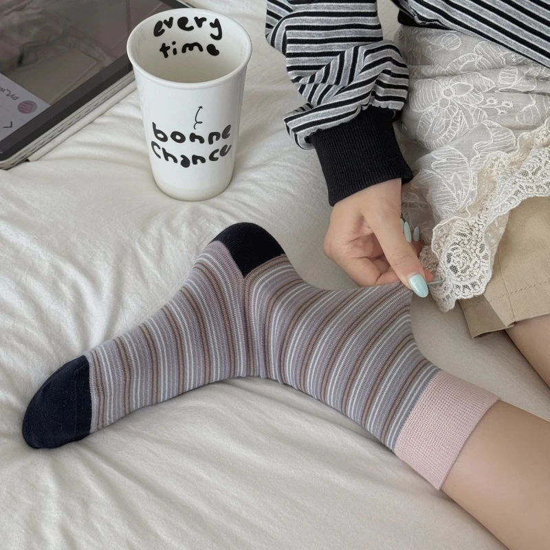 秋冬新款撞色条纹袜子女中筒袜ins潮袜复古无骨袜长筒堆堆袜