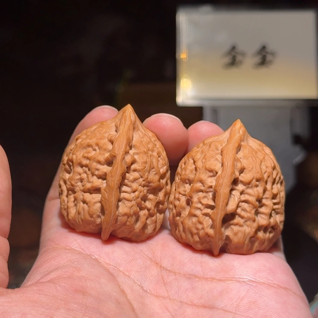 把件核桃1263沈鸡，尺寸37