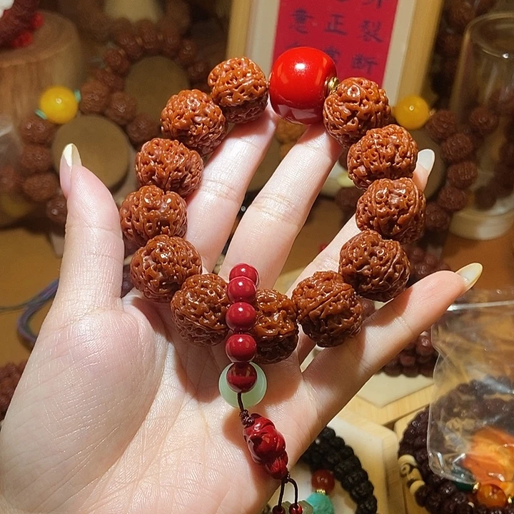 金***虫金刚菩提手串205玉华古龙满肉红桶➕红跑环一物