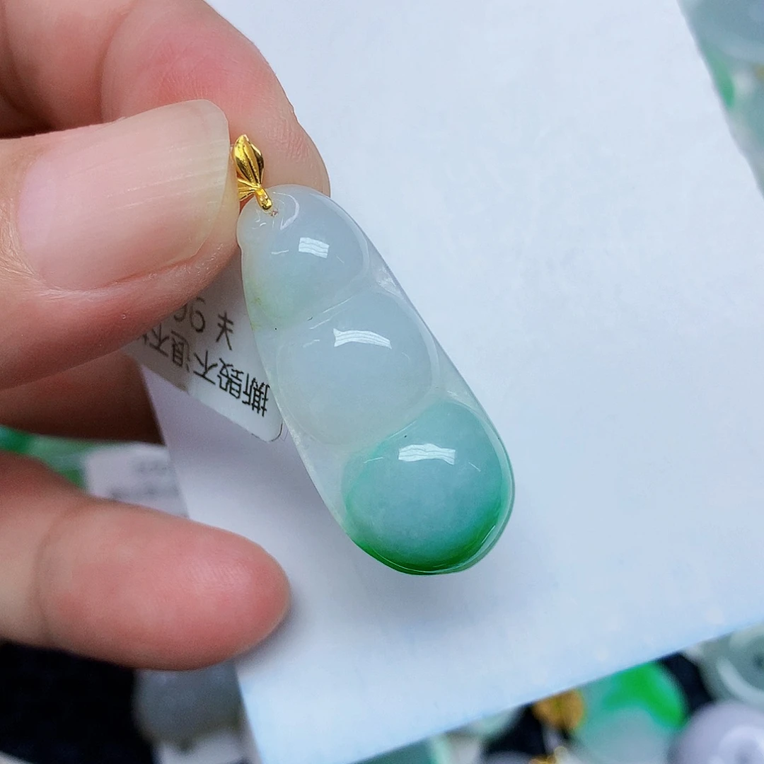 翡翠18K金镶嵌颈饰3678875
