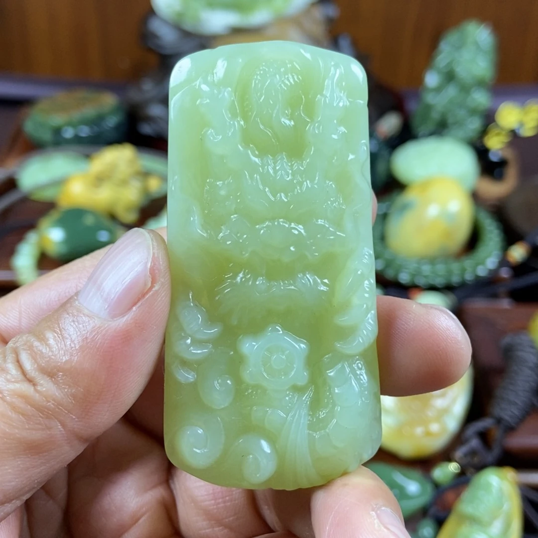 岫岩老玉（透闪石质玉）未镶嵌珠宝奇石