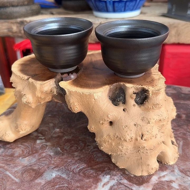 主人杯一个，瓷。。品茗瓷