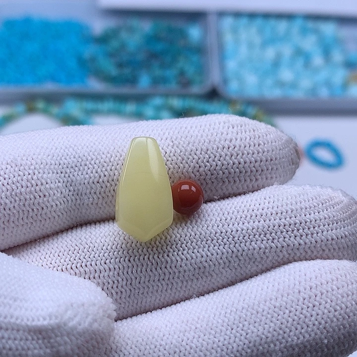 南红玛瑙未镶嵌珠宝奇石