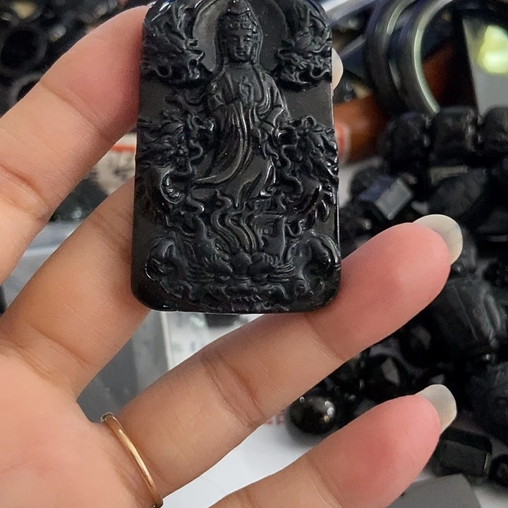 颈饰未镶嵌翡翠墨翠观音