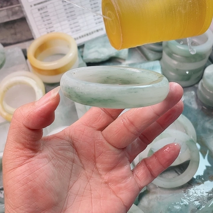 小***龙定制石英质玉（天山翠）