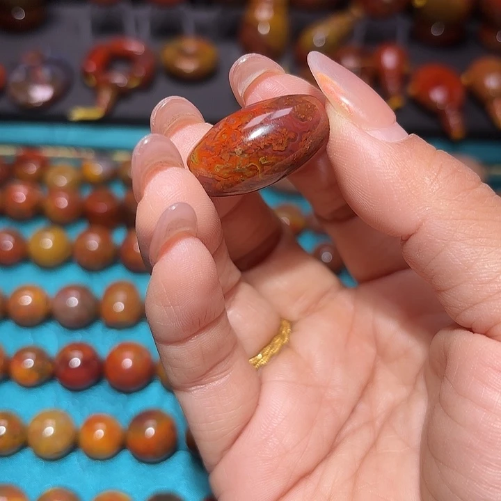 玛瑙/玉髓未镶嵌战国红珠子