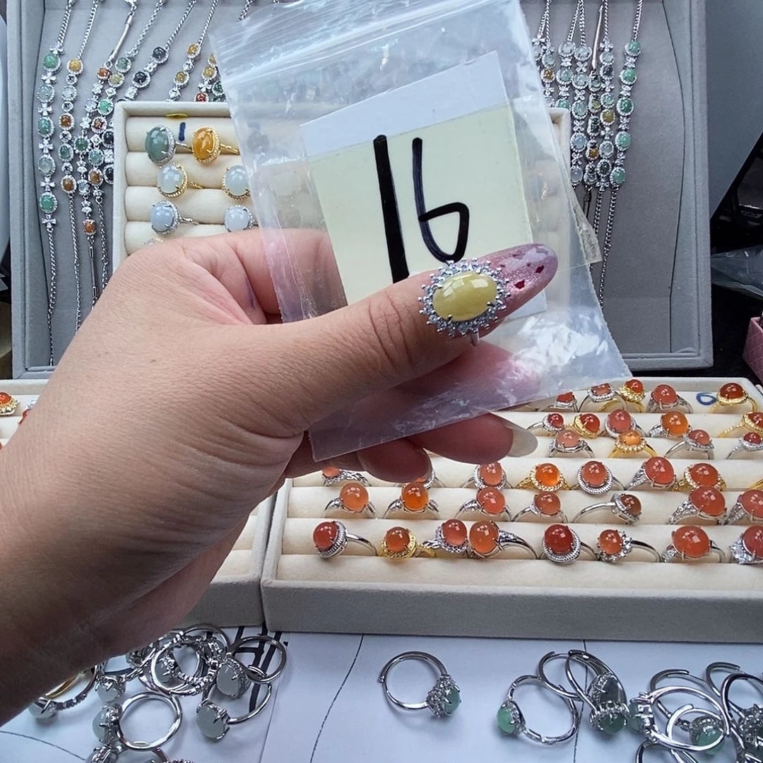 翡翠未镶嵌戒指缅甸