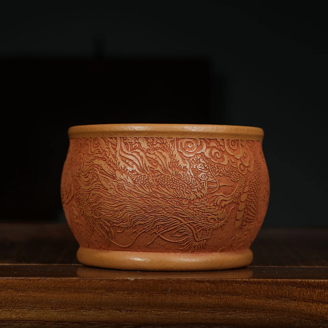 宜兴原矿黄金段书法刻绘祥龙紫砂手工主人杯容量150CC