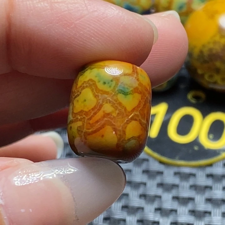 唐***彭玛瑙/玉髓合金颈饰