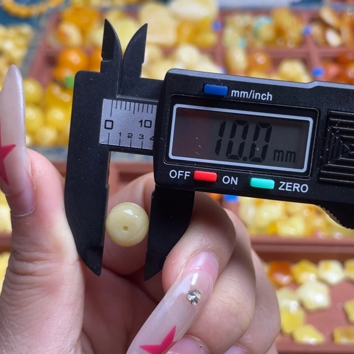 ****六蜜蜡未镶嵌珠宝奇石满蜡白老型珠子微瑕