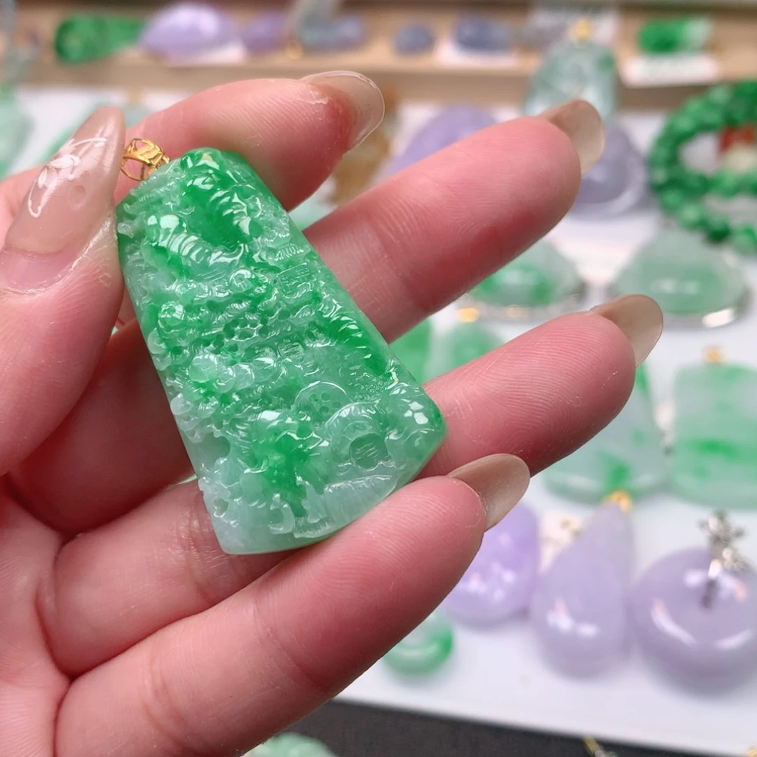 吊坠(不含链)未镶嵌翡翠