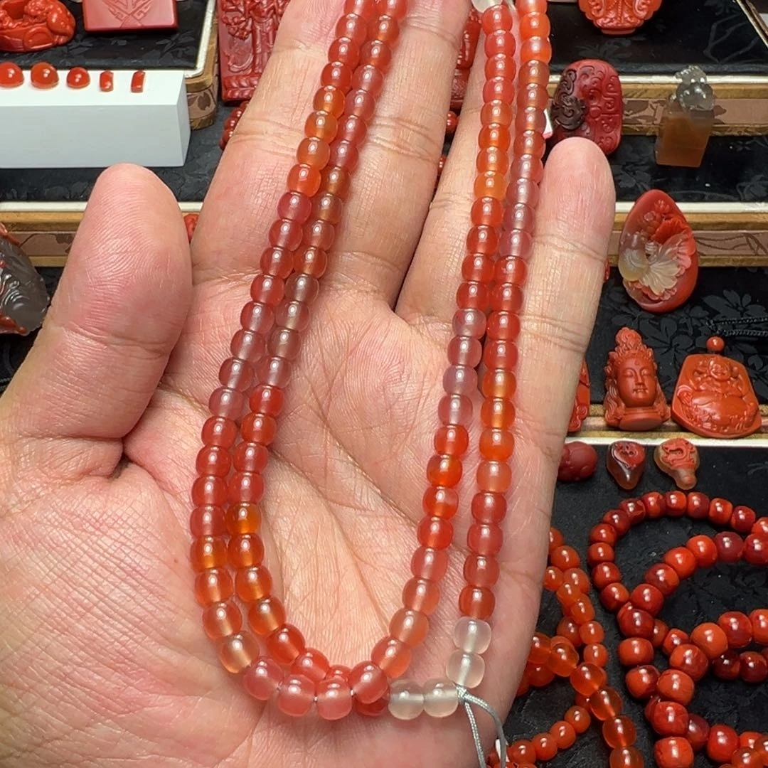 颈饰未镶嵌南红玛瑙