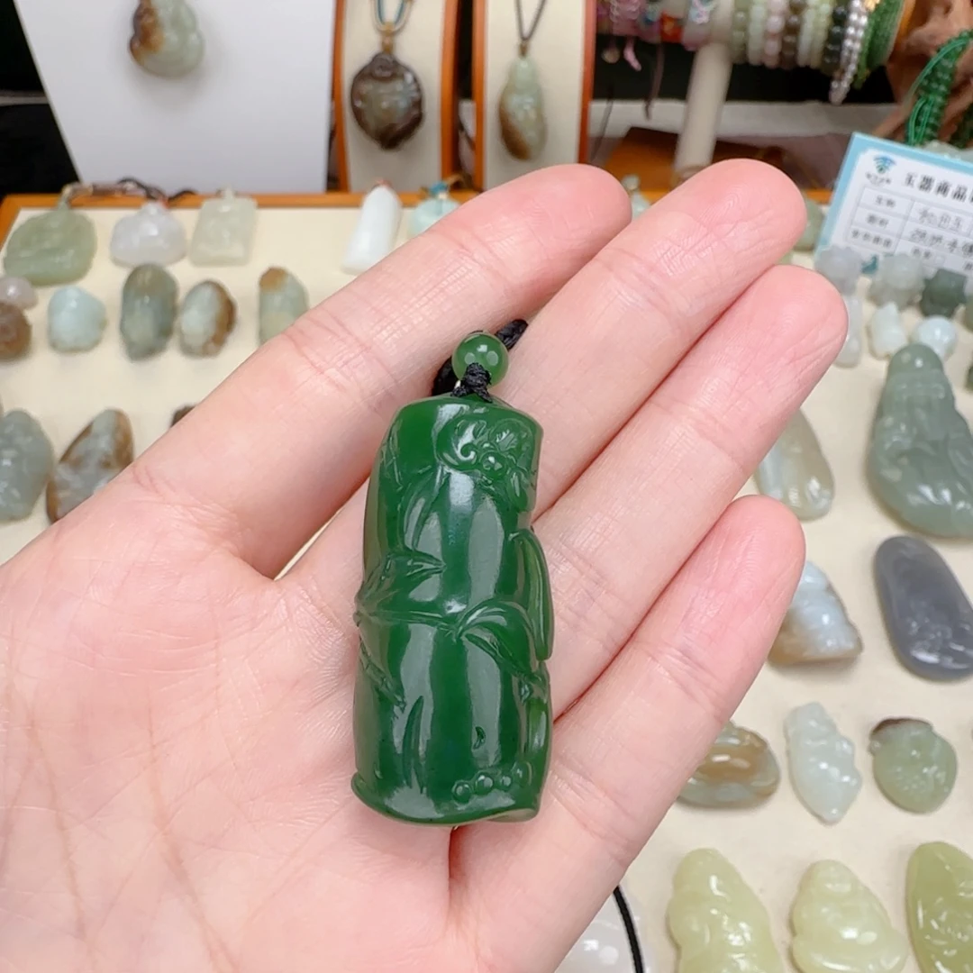 糖***甜和田玉未镶嵌颈饰