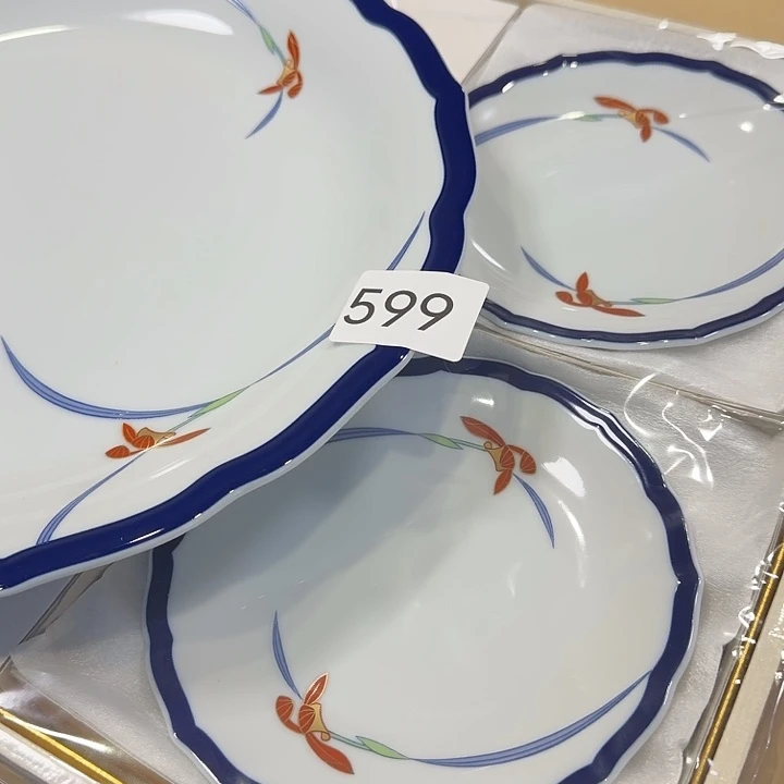 很好看的陶瓷很好看的盘子