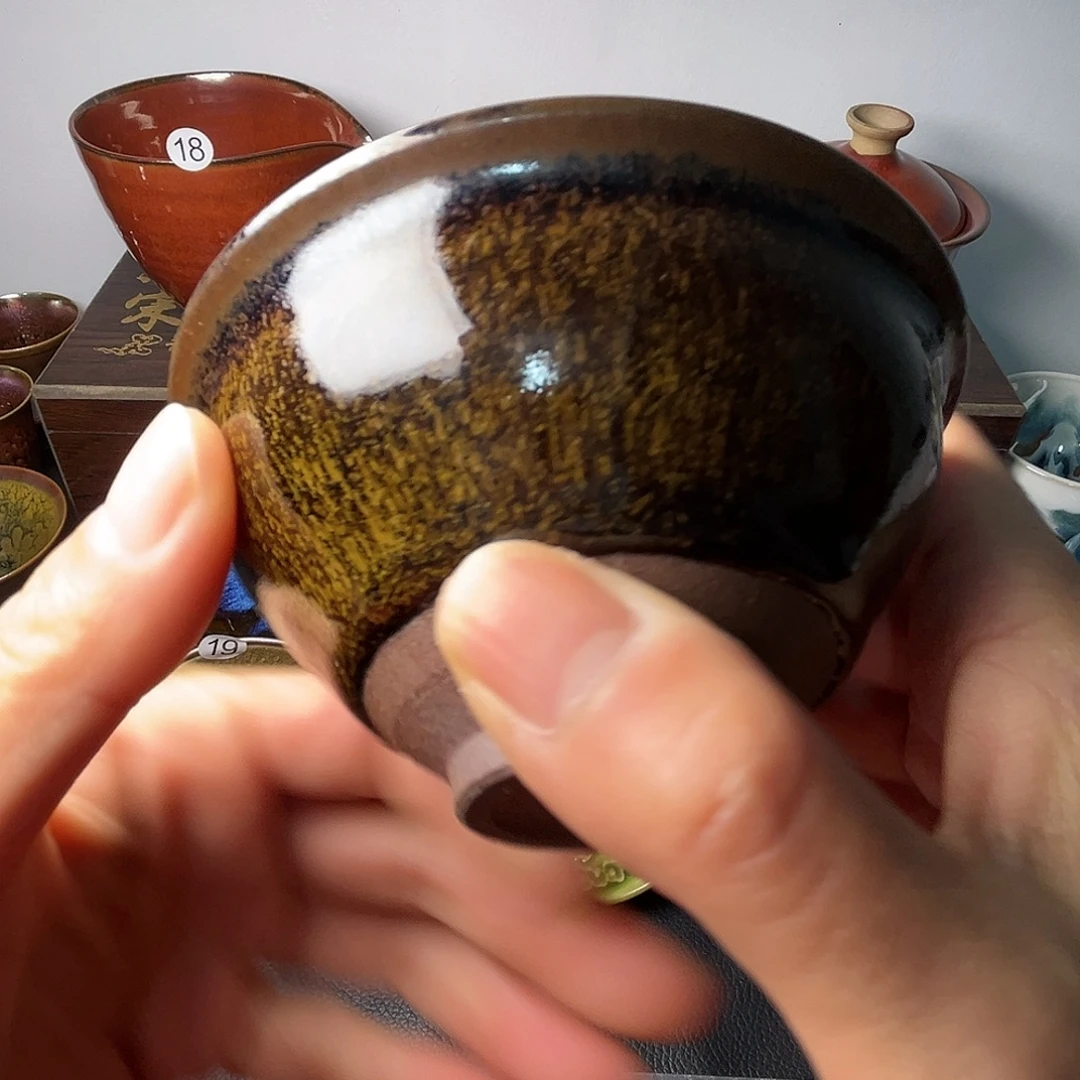 茶盏这一个人不想在这个