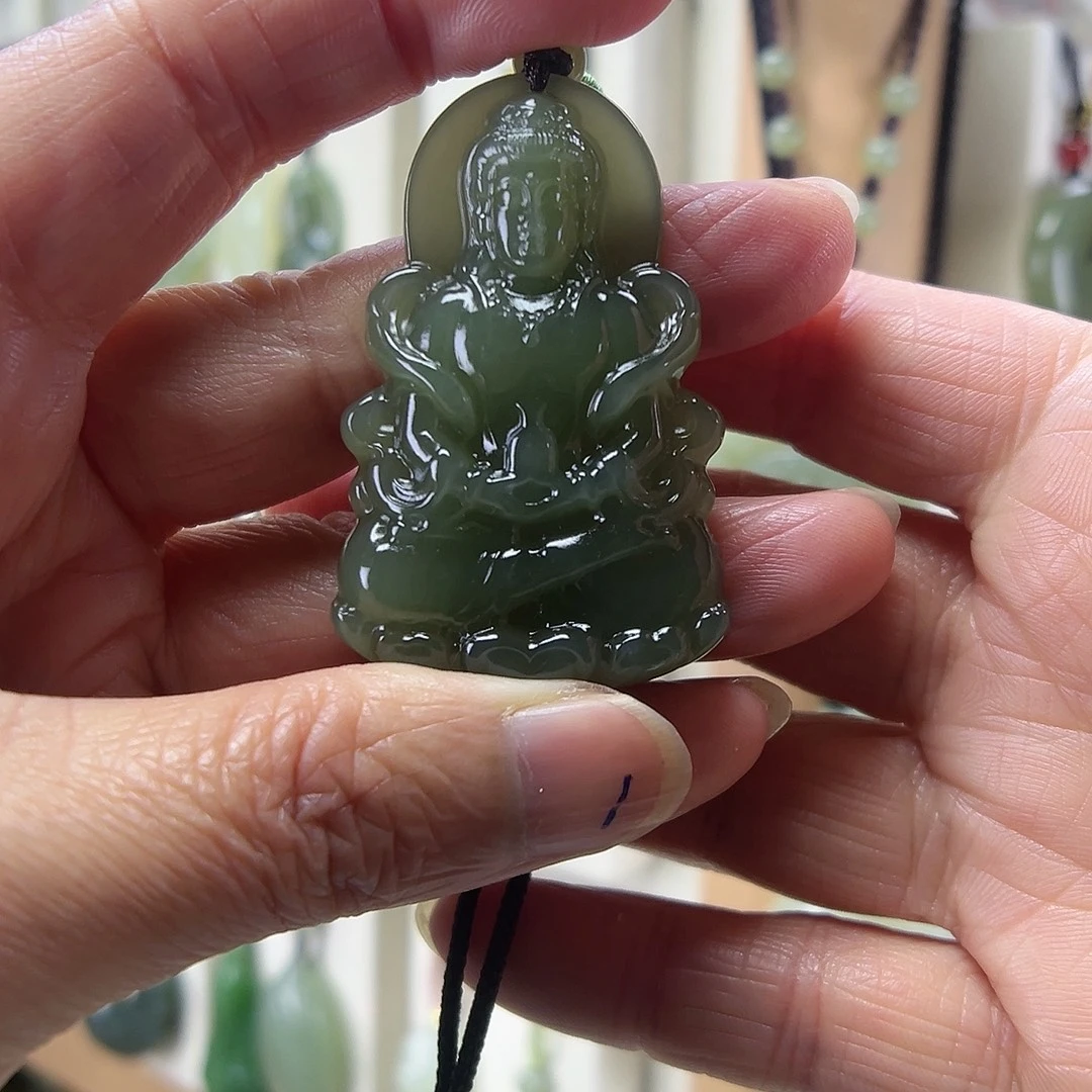 天***涯和田玉未镶嵌颈饰