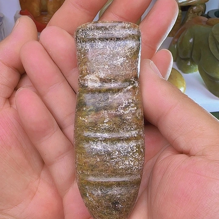 小***p和田玉未镶嵌颈饰