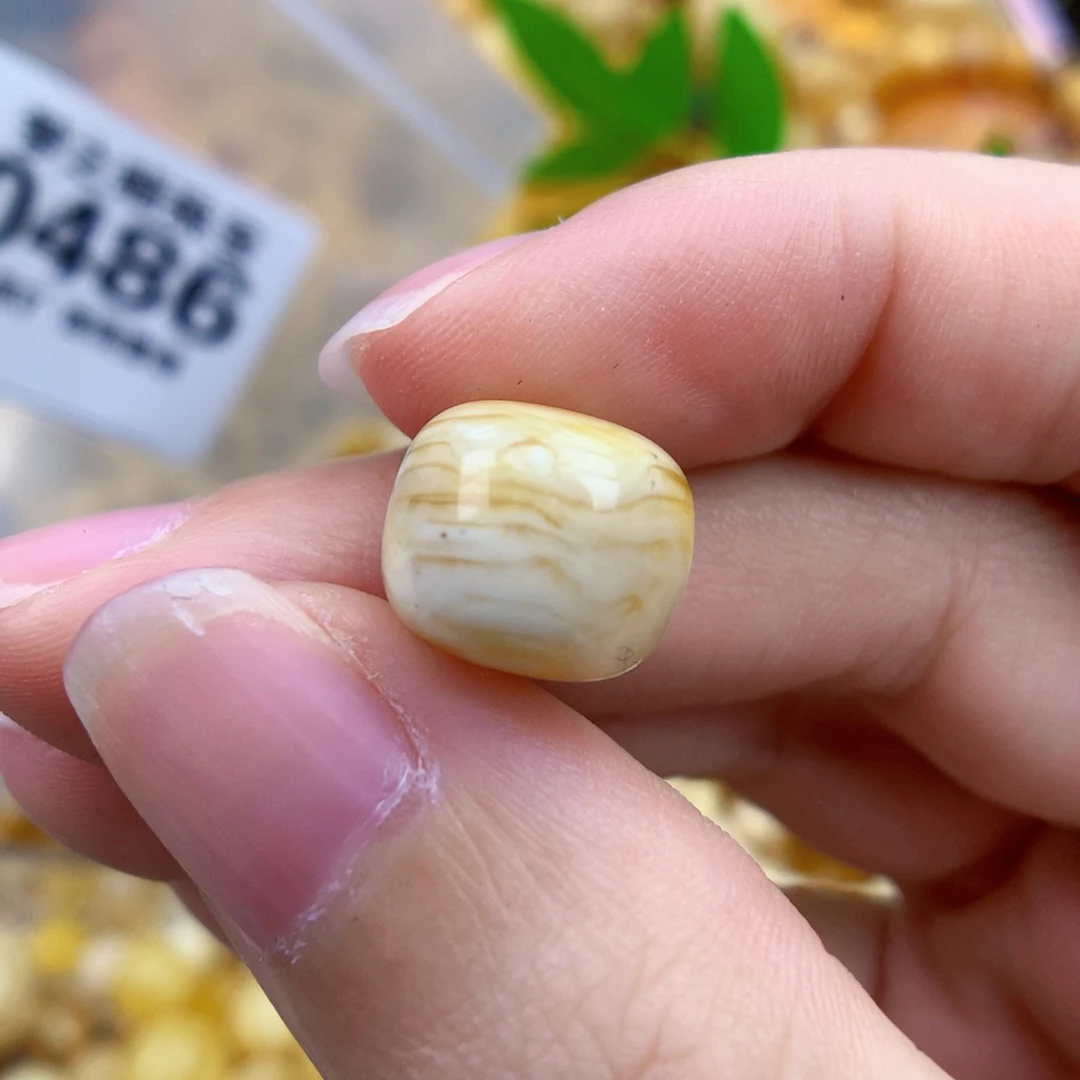 裸石琥珀未镶嵌12