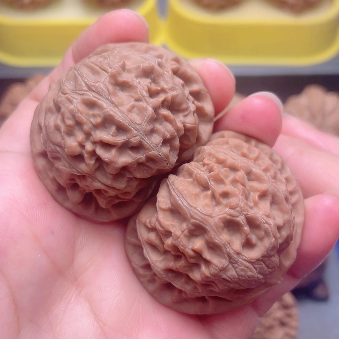 文玩核桃把件毕业肉球玉玺45
