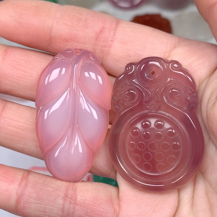 玛瑙/玉髓颈饰未镶嵌柚**心