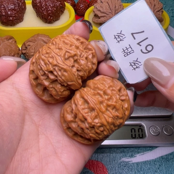 把件文玩核桃闷白42.617