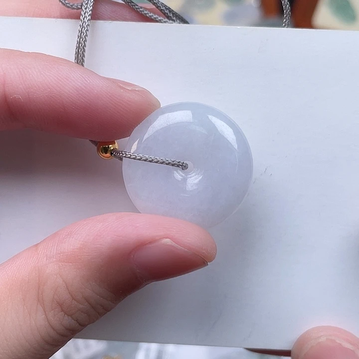 翡翠未镶嵌颈饰平安扣