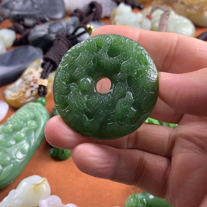 未镶嵌和田玉挂件