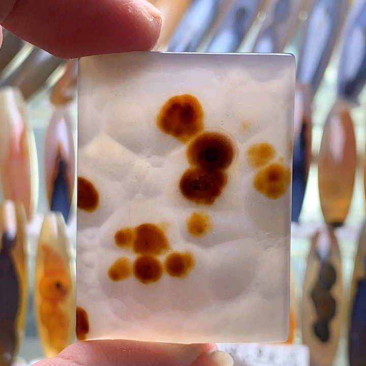 未镶嵌颈饰玛瑙/玉髓58有瑕
